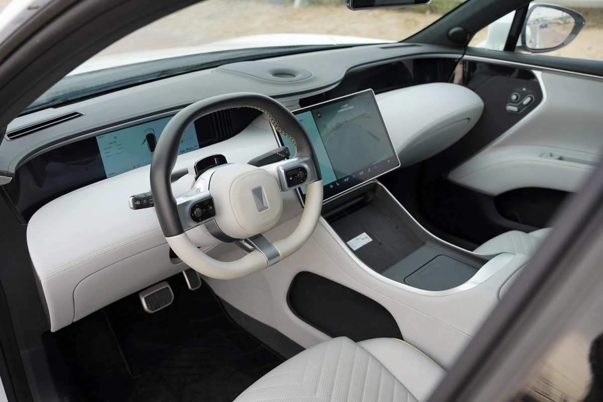 2025 AVATR 11 ULTRA LONG RANG 1-Motor SUV 0km-9-9