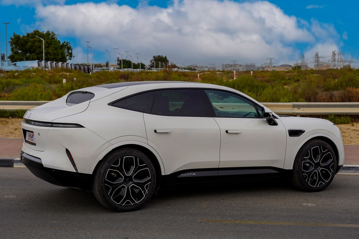 2025 AVATR 11 ULTRA LONG RANG 1-Motor SUV 0km-2-2