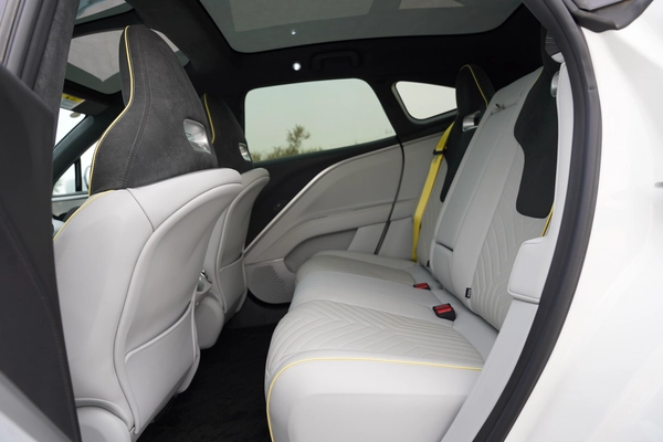 2025 AVATR 11 ULTRA LONG RANG 1-Motor SUV 0km