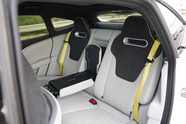 2025 AVATR 11 ULTRA LONG RANG 1-Motor SUV 0km