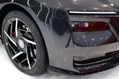 Rolls-Royce Spectre Black Badge-7