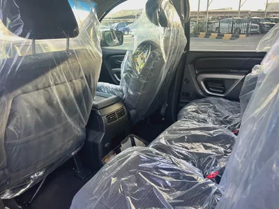 2015 Nissan Armada SE | V8 5.6L | Clean Interior | Family SUV-11