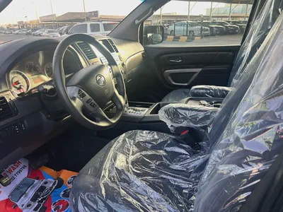 2015 Nissan Armada SE | V8 5.6L | Clean Interior | Family SUV-13