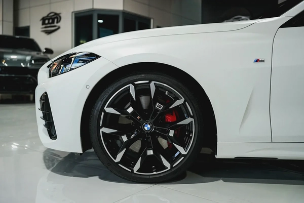 BMW 4-Series 430i M Sport 2025 GCC Specs - Like New!