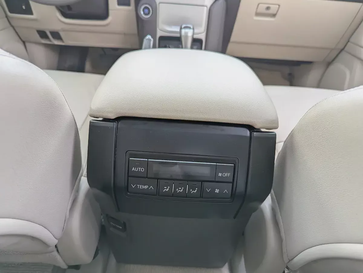 Toyota Prado VXR 2018 Full Option-V6 4.0L-GCC specs-Well Maintained-15-15