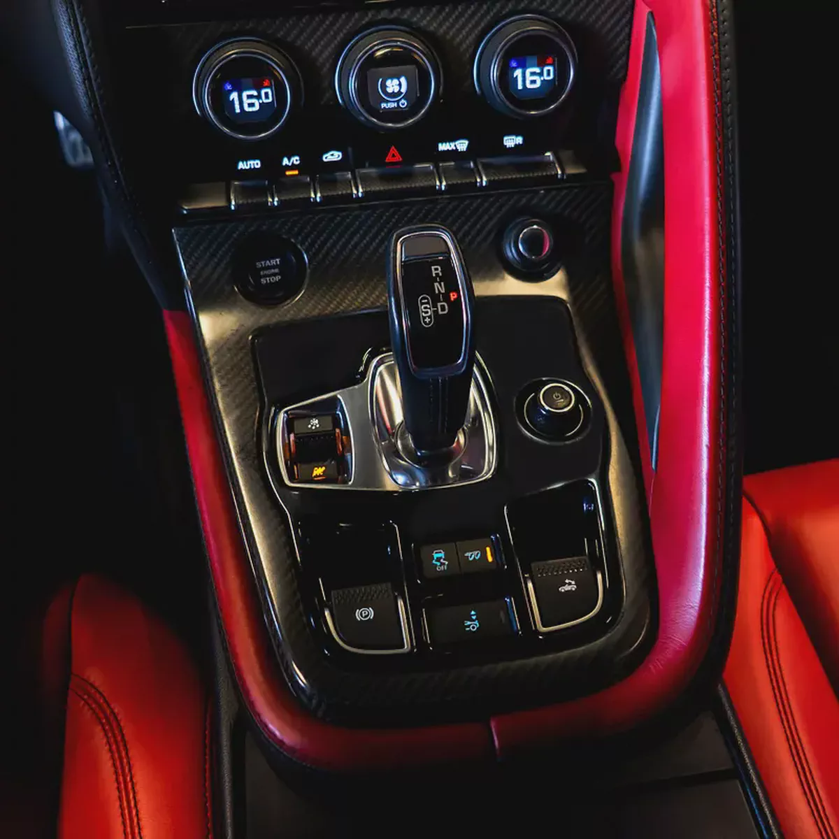 AED 99,950 CASH • 0% Downpayment • Jaguar F-Type V8 S Convertible • 1 Year Warranty-14-14