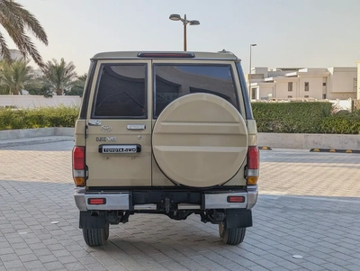 2012 TOYOTA LAND CRUISER 76 SERIES DIESEL GCC IN EXCELLENT CONDITION-15