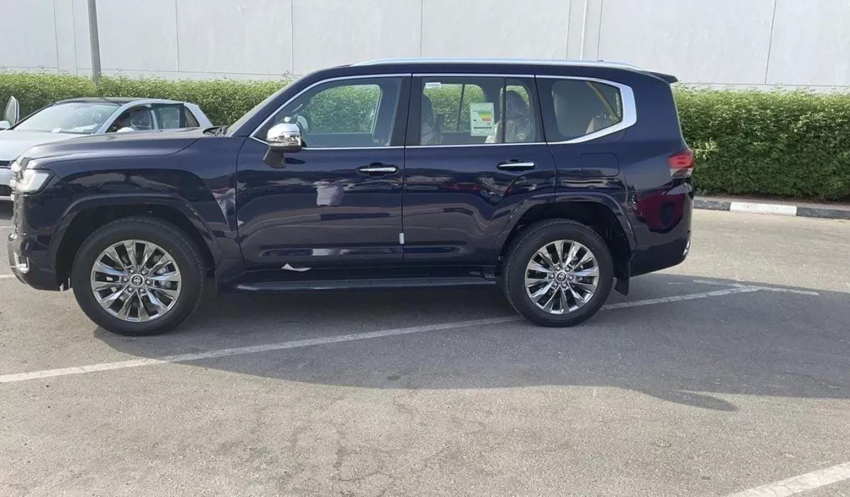 Toyota Land Cruiser VXR LAND CRUISER VX.R TWIN TURBO-6-0