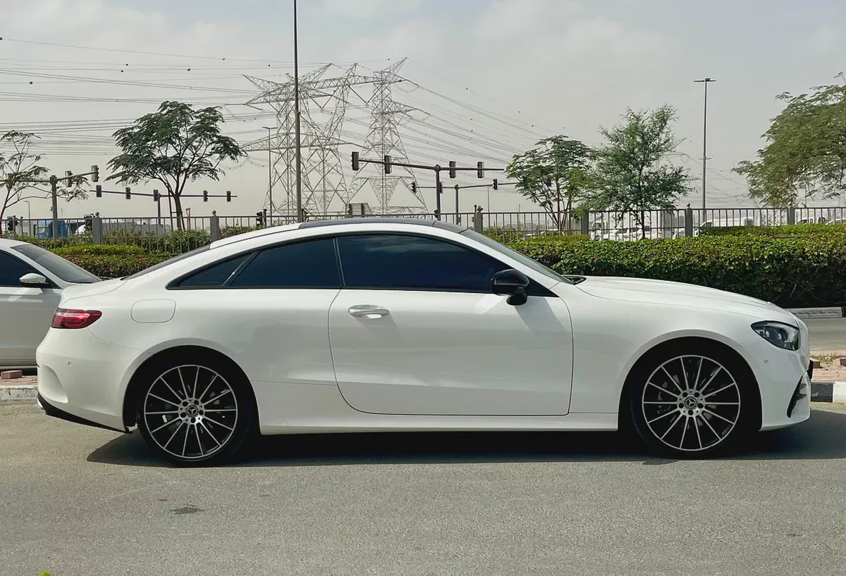 2023 Mercedes-Benz E-Class E 200 GCC Specs Luxury Sedan-6-6