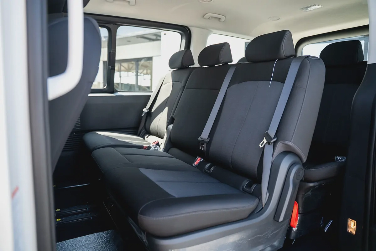 Hyundai Staria Luxury 2025 Brand New 11 Seater Diesel 2.2L Turbo 4 Cylinders GCC
