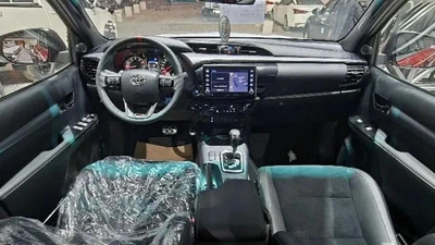 2024 Toyota Hilux GR Sport 4.0L V6 Petrol Automatic Full Option Zero KM-12