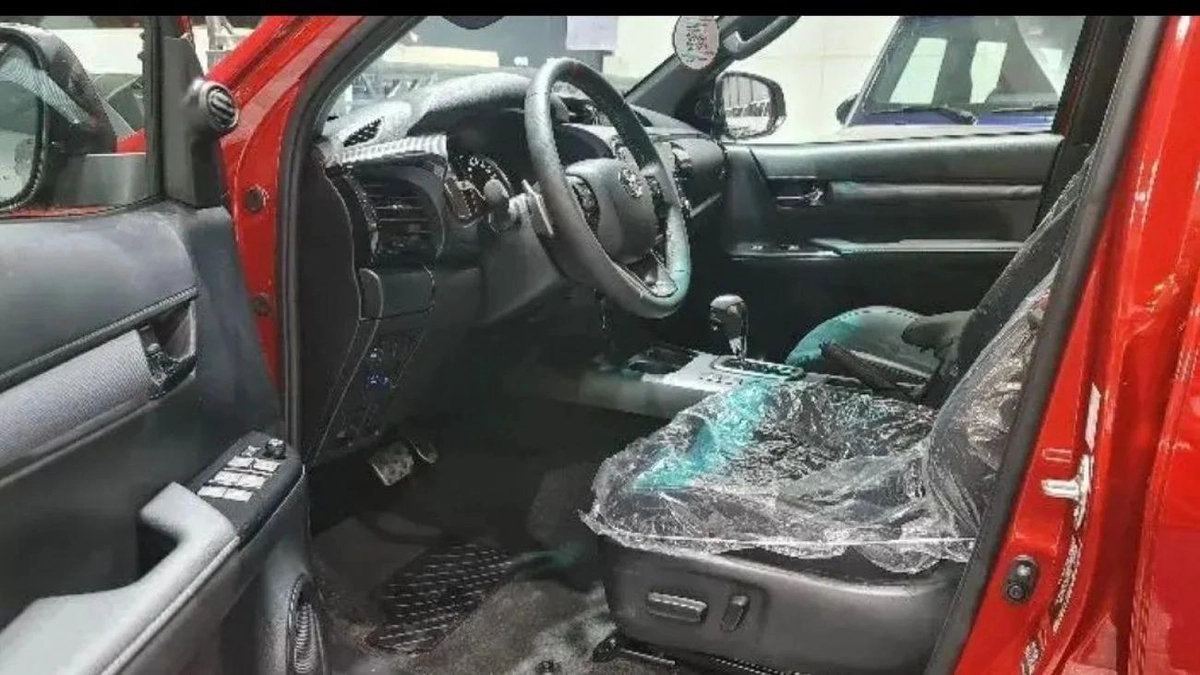 2024 Toyota Hilux GR Sport 4.0L V6 Petrol Automatic Full Option Zero KM-4-4