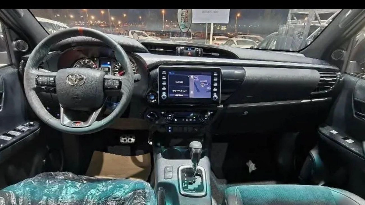 2024 Toyota Hilux GR Sport 4.0L V6 Petrol Automatic Full Option Zero KM-6-6