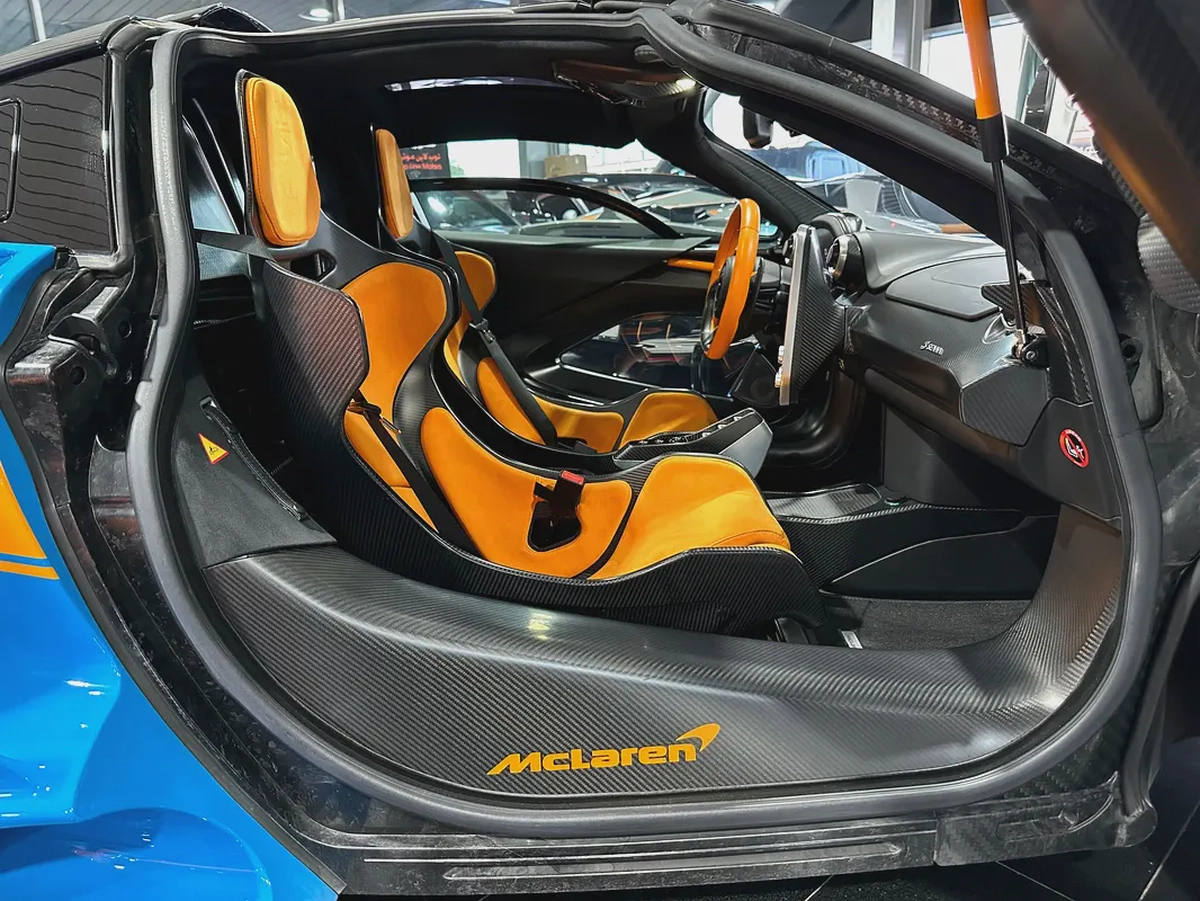 MCLAREN SENNA, GCC, UNDER DEALER WARRENTY, ORIGINAL PAINT, FULLY LOADED-10-10