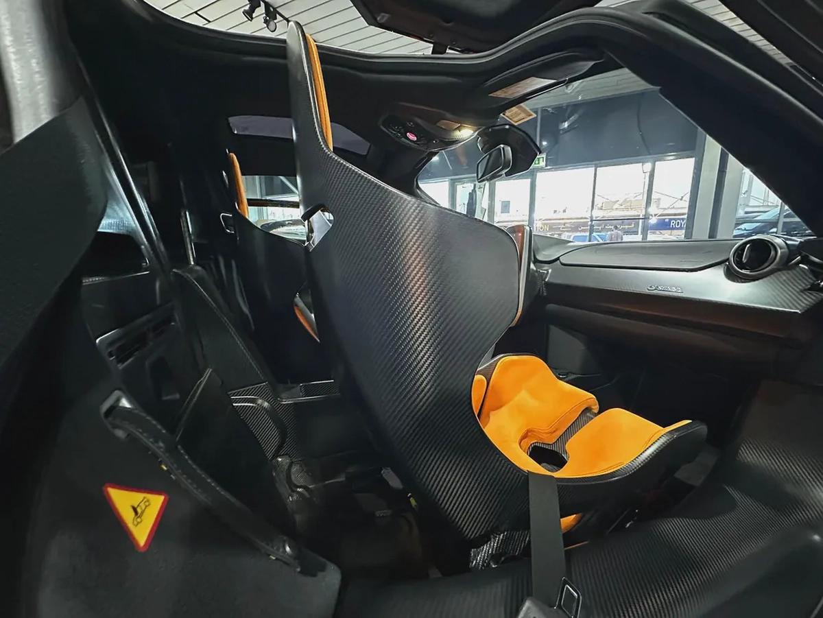 MCLAREN SENNA, GCC, UNDER DEALER WARRENTY, ORIGINAL PAINT, FULLY LOADED-11-11