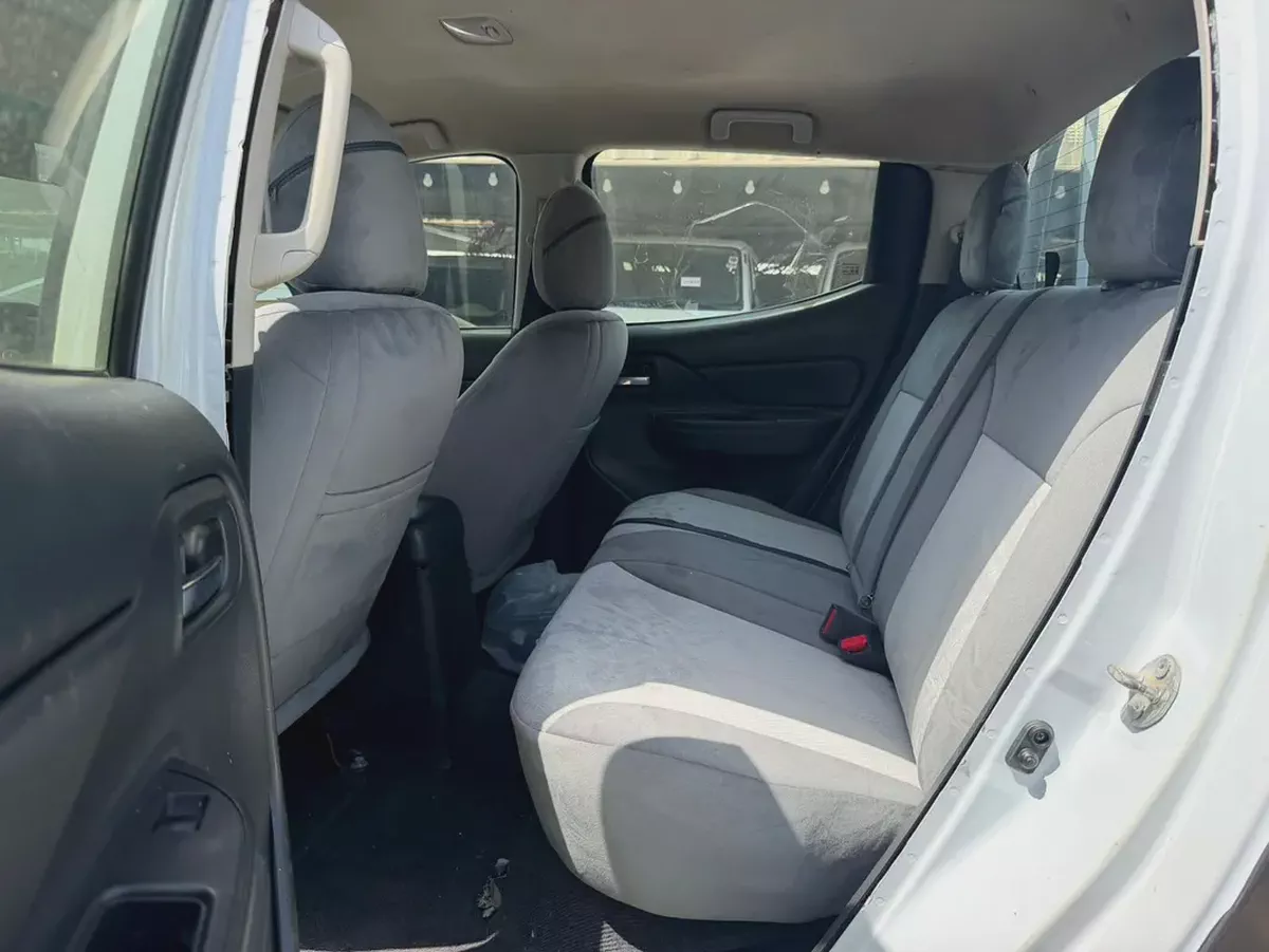 Mitsubishi L200 2019 GCC Specs 4X4 Double Cab-6-6