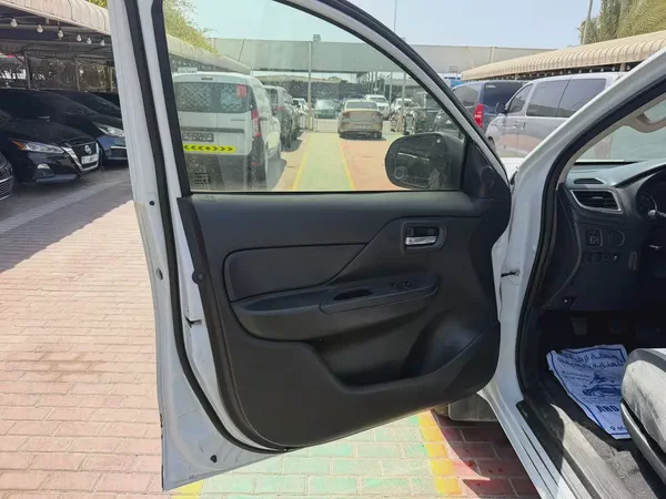 Mitsubishi L200 2019 GCC Specs 4X4 Double Cab