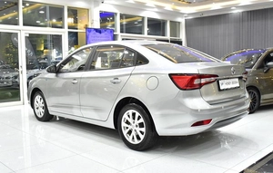 MG 5 ( 2024 Model ) in Silver Color GCC Specs