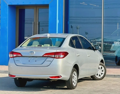 TOYOTA YARIS 2022 1.5L GCC (580/-MONTHLY)-4