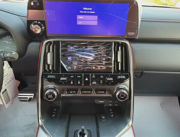 2025 Lexus LX 700h F-Sport - GCC Specs - Brand New