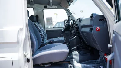 Toyota Land Cruiser 70 LC 78 HARDTOP 4.0L MT LC78 4.0L AT 26 YM-8