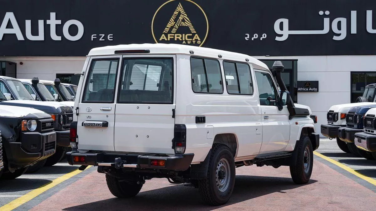 Toyota Land Cruiser 70 LC 78 HARDTOP 4.0L MT LC78 4.0L AT 26 YM-9-0