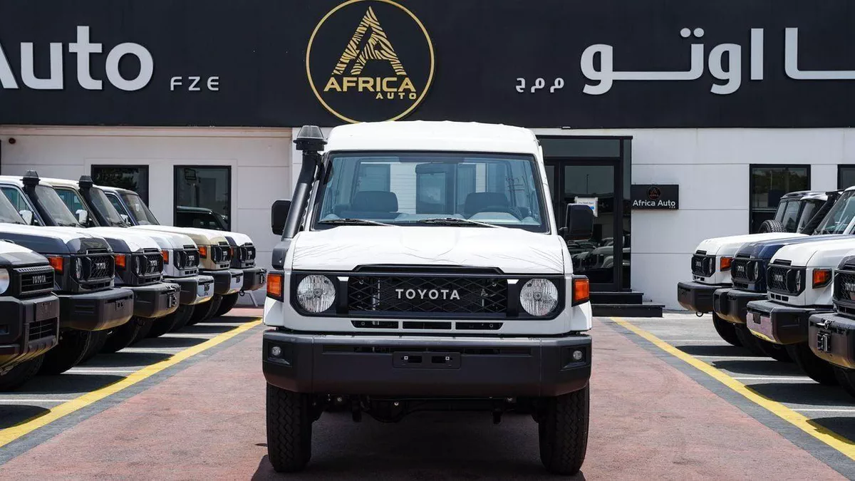 Toyota Land Cruiser 70 LC 78 HARDTOP 4.0L MT LC78 4.0L AT 26 YM-1-0