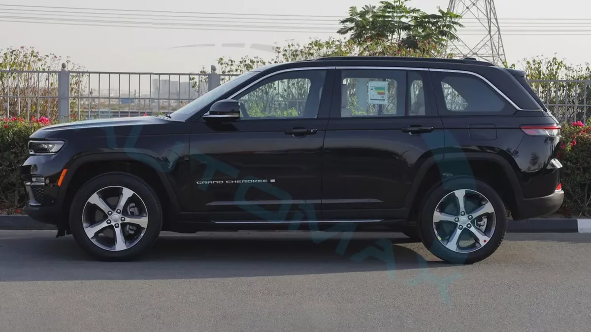 2025 JEEP GRAND CHEROKEE LIMITED PLUS LUXURY V6 3.6L 4X4 GCC With 3 Years Or 60,000 Km Warranty-19-19