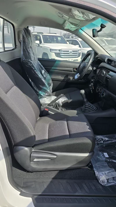 TOYOTA HIACE HIGHROOF CARGO-4