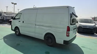 TOYOTA HIACE HIGHROOF CARGO-5