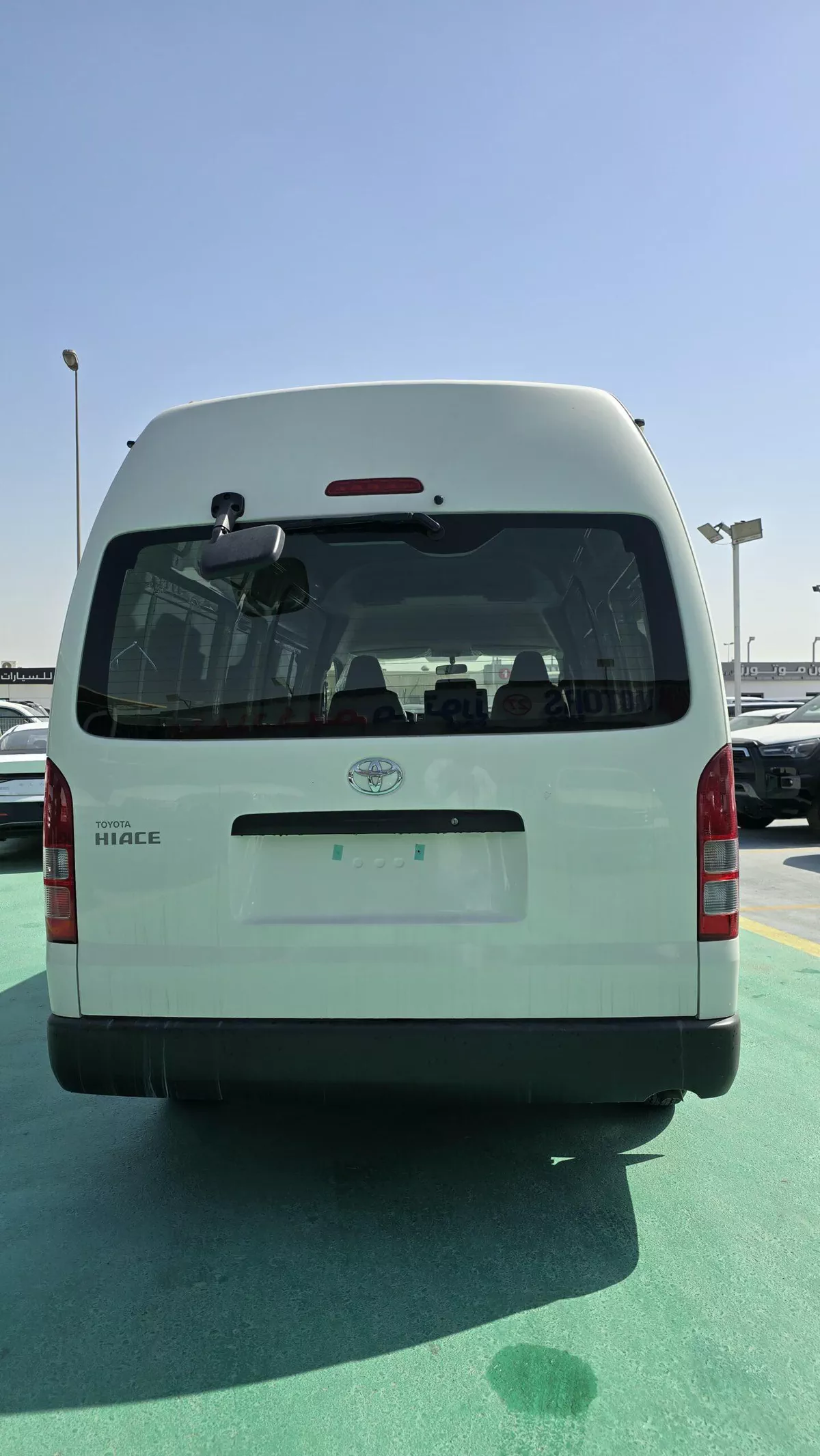 TOYOTA HIACE HIGHROOF CARGO-2-2