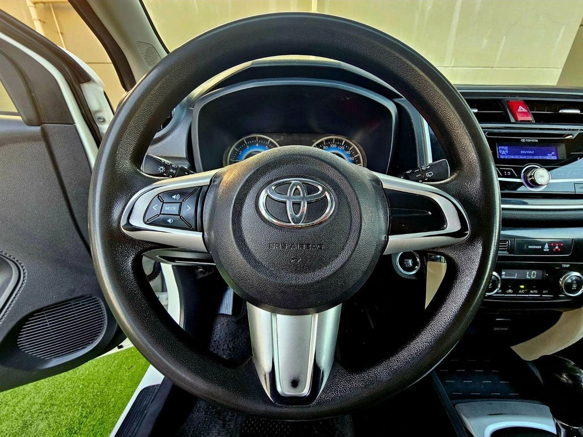 Toyota Rush EX/ PASSENGER 7 SEATS/ LOW MILEAGE-11-11