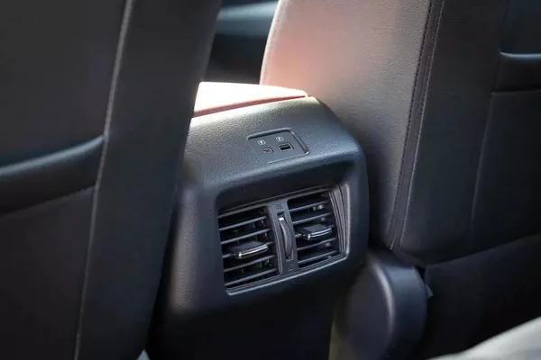 Nissan X Terra Platinum PTR AT -MY2025- Grey