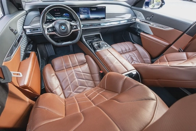 BMW 7 Series 740 2023-1