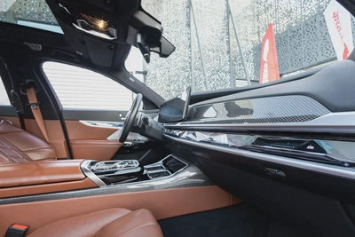 BMW 7 Series 740 2023-12
