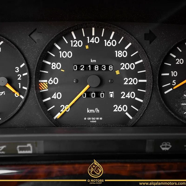 1991 MERCEDES 560SEL DONE ONLY ONLY 21,000KM ( IMMCULATE CONDITION )