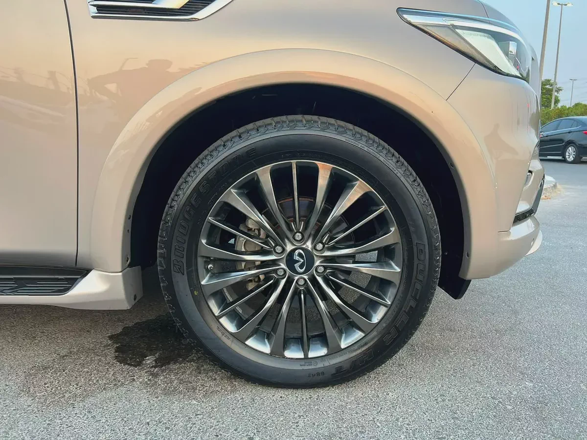 Infiniti QX80 Luxury 2021 | GCC Specs | Low Mileage | Full Service History-10-10