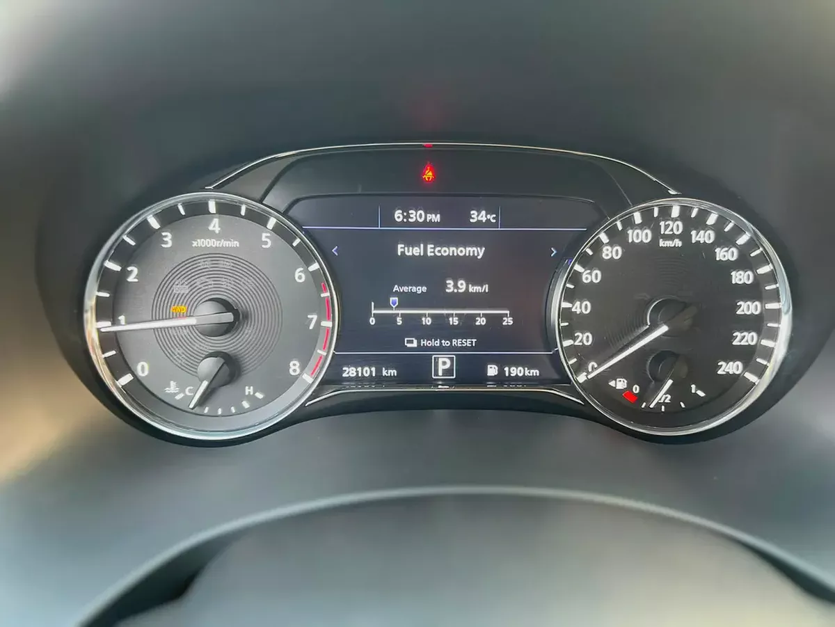 Infiniti QX80 Luxury 2021 | GCC Specs | Low Mileage | Full Service History-8-8