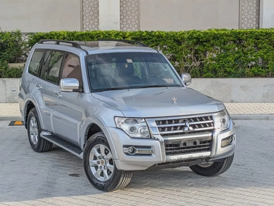 MITSUBISHI PAJERO 2015 GLS TOP FULL OPTION GCC IN EXCELLENT CONDITION-0