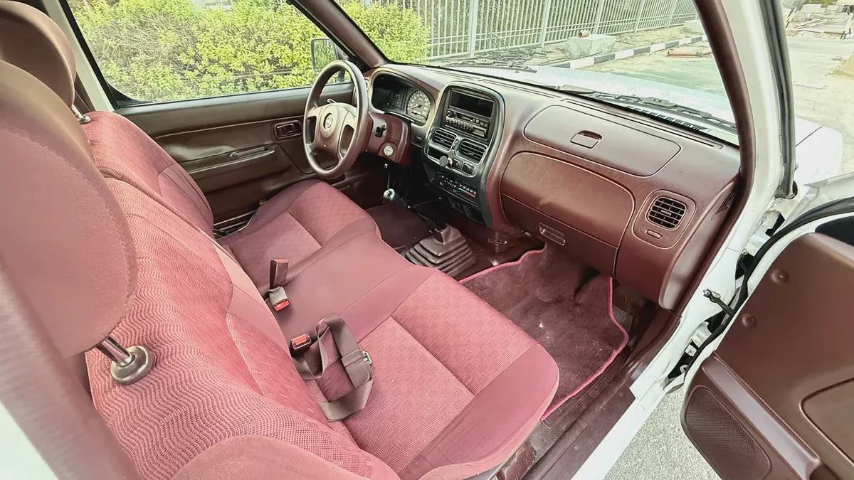 Nissan pickup double cabin  2012 year -Gcc specs -excellent condition-11-11