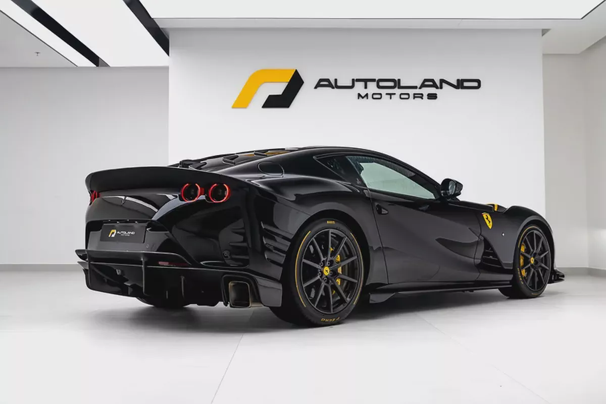 2023 FERRARI 812 COMPETZIONE.-1-1