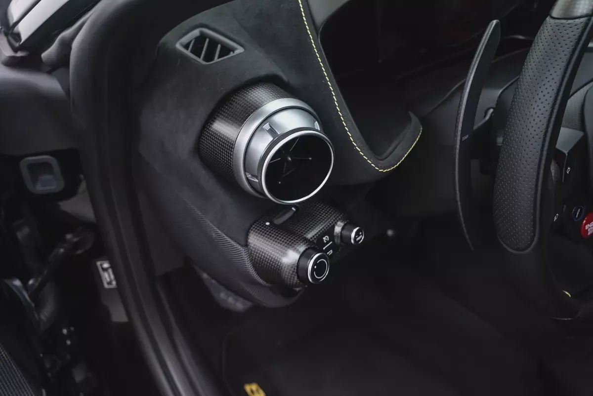 2023 FERRARI 812 COMPETZIONE.-8-8