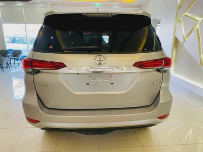 للبيع تويوتا فوتشنر V6 موديل 2018 مواصفات خليجية-4