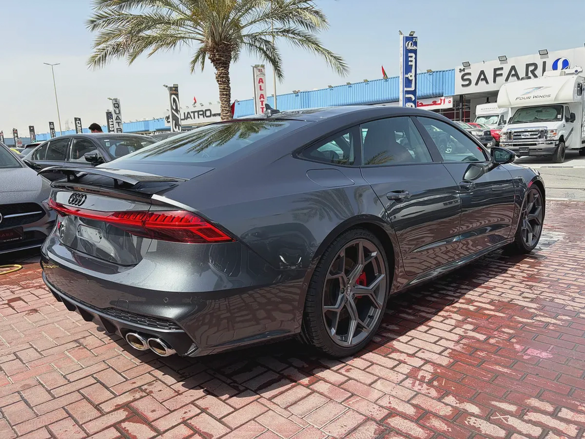 2024 Audi S7 4.0 TFSI quattro - GCC Specs - Brand New-3-3