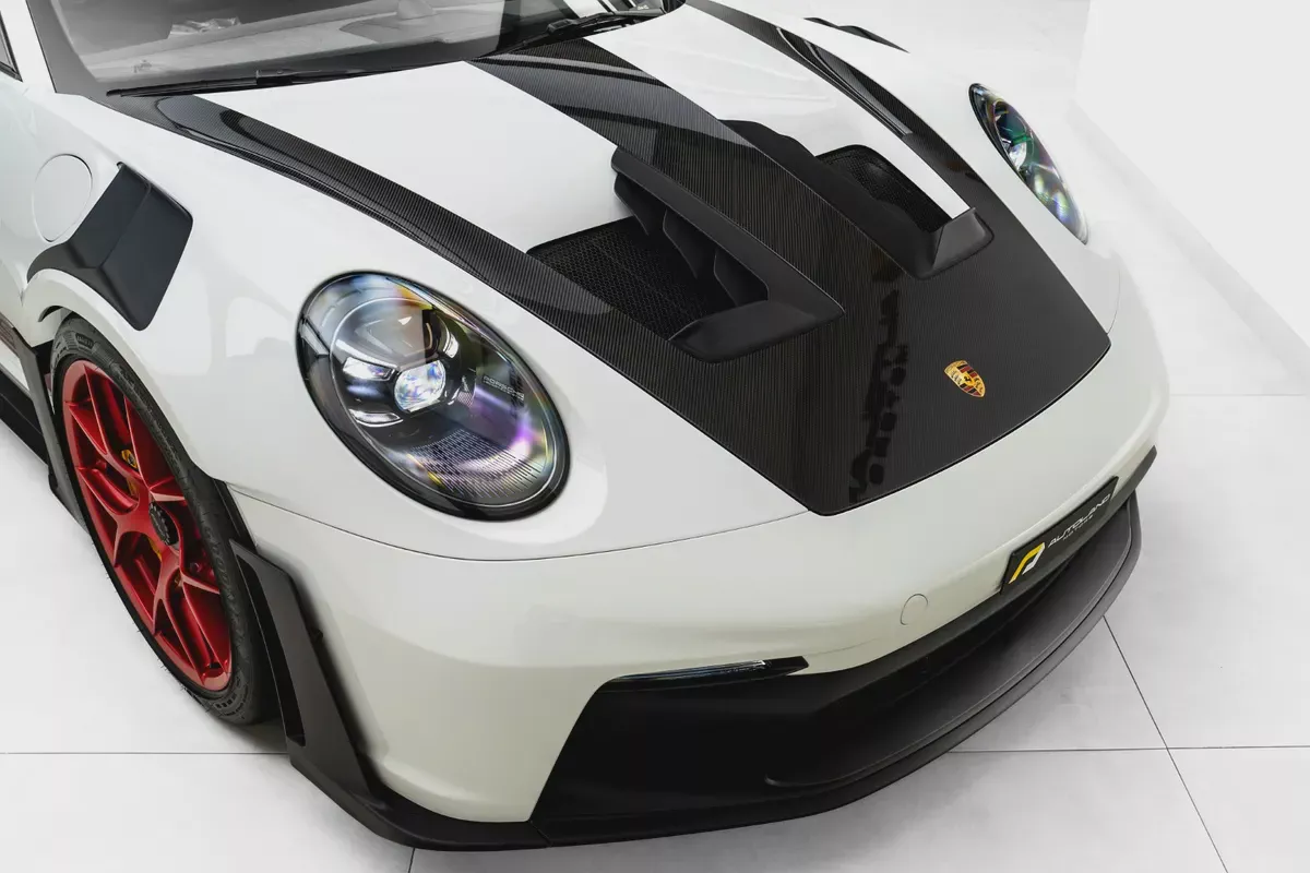 2023 PORSCHE 911 GT3 RS WEISSACH. CARBON CERAMIC BRAKES. SUSPENSION LIFTER. HIGH SPEC. MAIN DEALER S-10-10