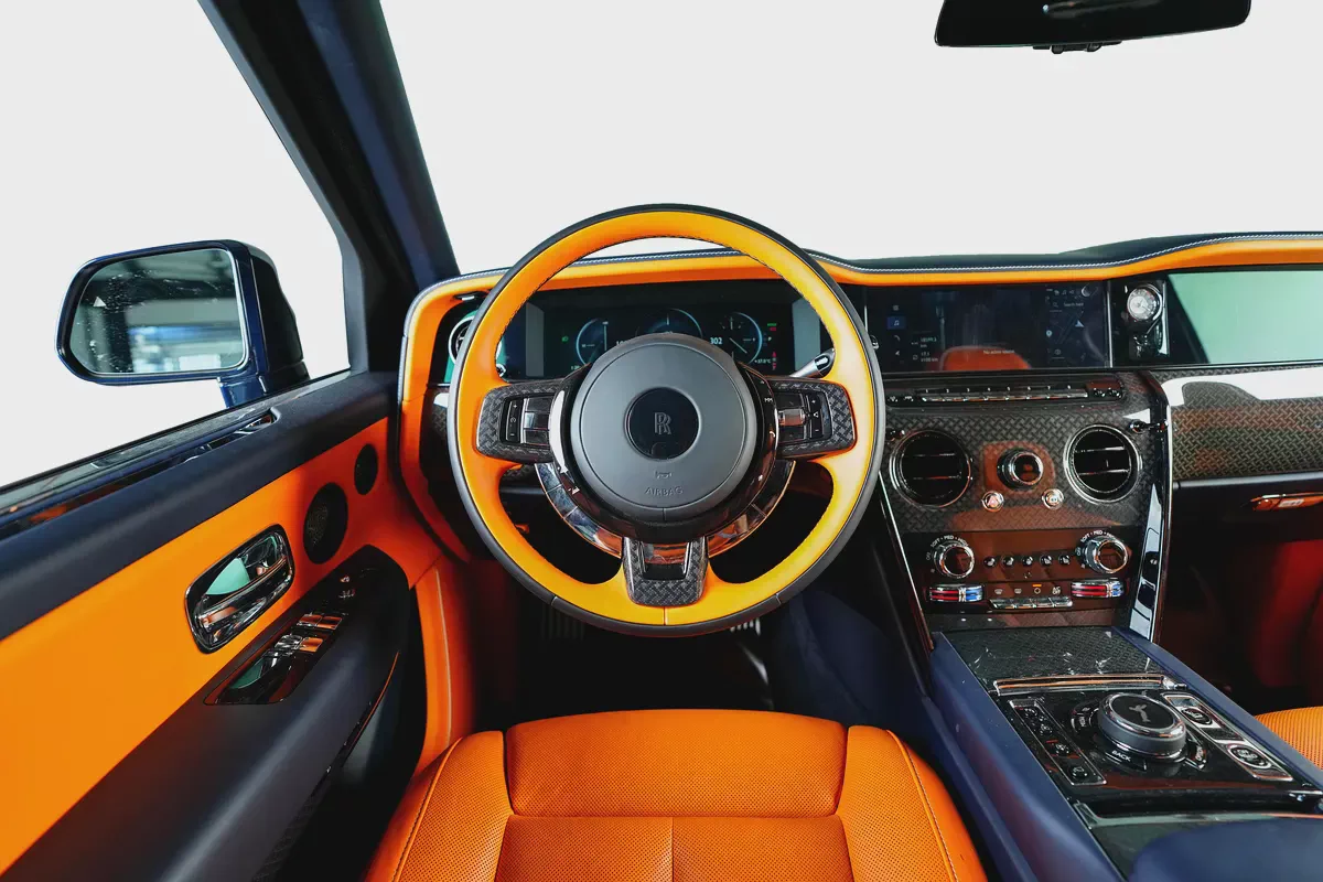 Rolls Royce Cullinan Series II Black Badge-GCC-AGMC Warranty & Service Contract-VIP Seats-Mandarin I-15-15