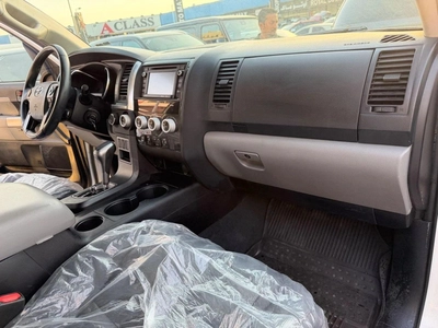 Toyota Sequoia-17