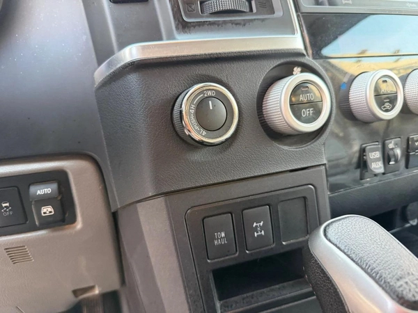 Toyota Sequoia