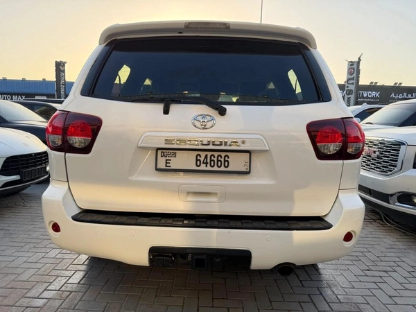 Toyota Sequoia