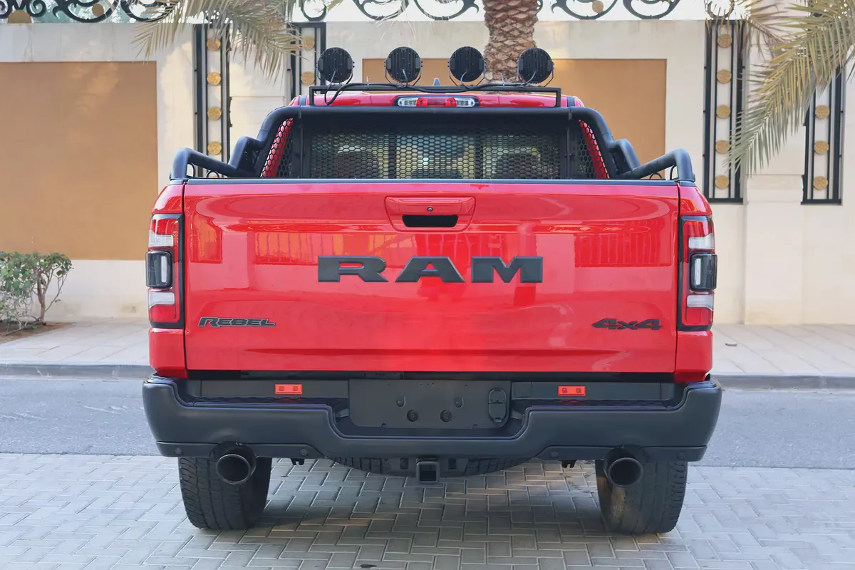 RAM 1500 Rebel Crew Cab 2022 | GCC Specs | Low Mileage-7-7